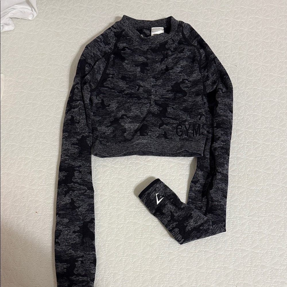 Gymshark Black and Gray Patterned Crop Top